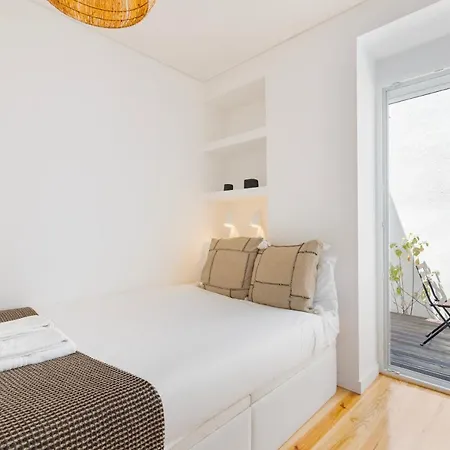 Your Dream Stay: Modern Amenities, Historic Charm * Lisbon